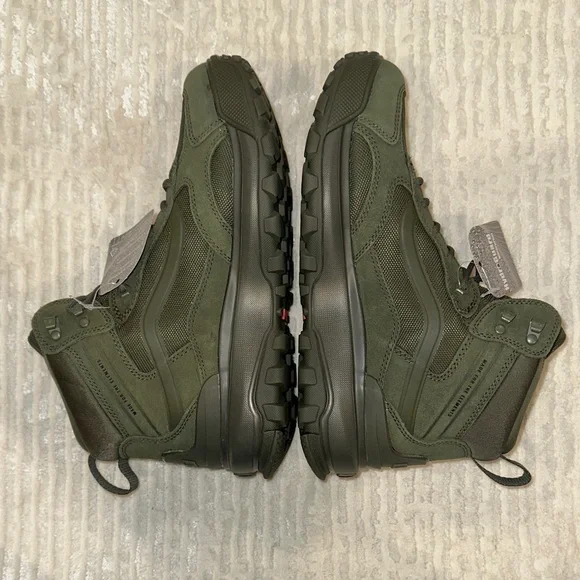 New VANS Sales SAMPLE Crestline WaterProof Shoes / Boots
